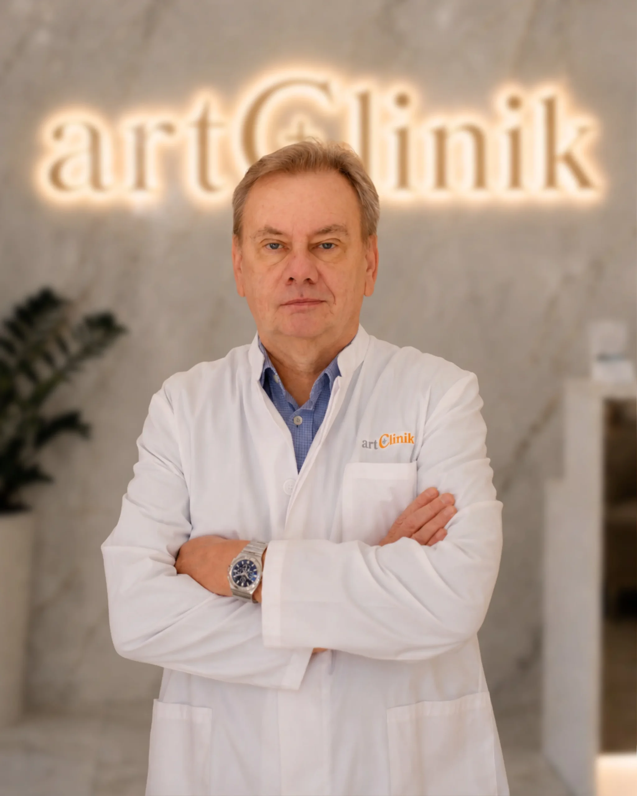 Specjaliści 16 dr n. med. Marek Ciesiński, ArtClinik